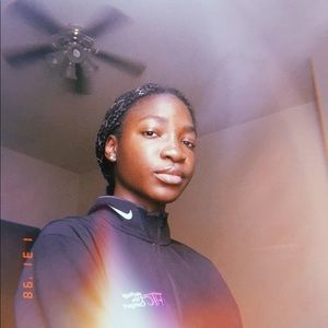 Meet your Posher, Vivictoria